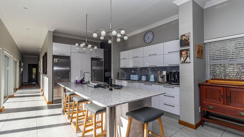 4 Bedroom Property for Sale in Pinnacle Point Golf Estate Western Cape